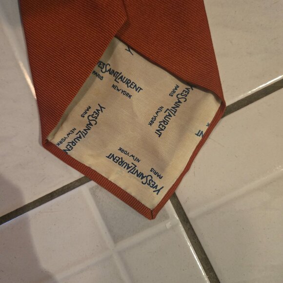 Vintage YSL Yves Saint Laurent Red/Orange Neck Tie - Picture 4 of 4